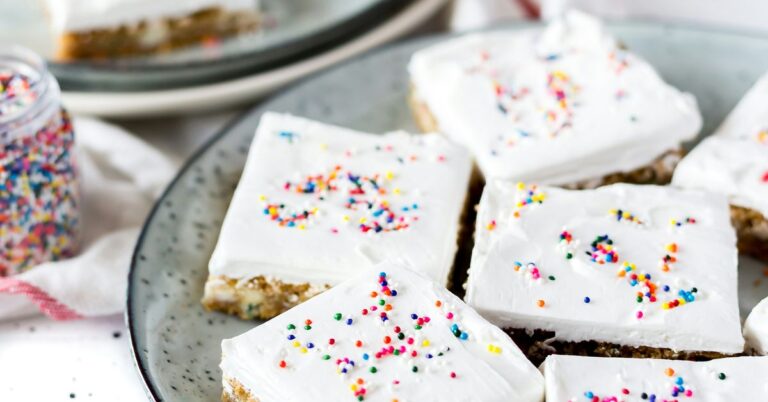Cookies and Cream Desserts Sweet Treats with Chocolate and Cookies
